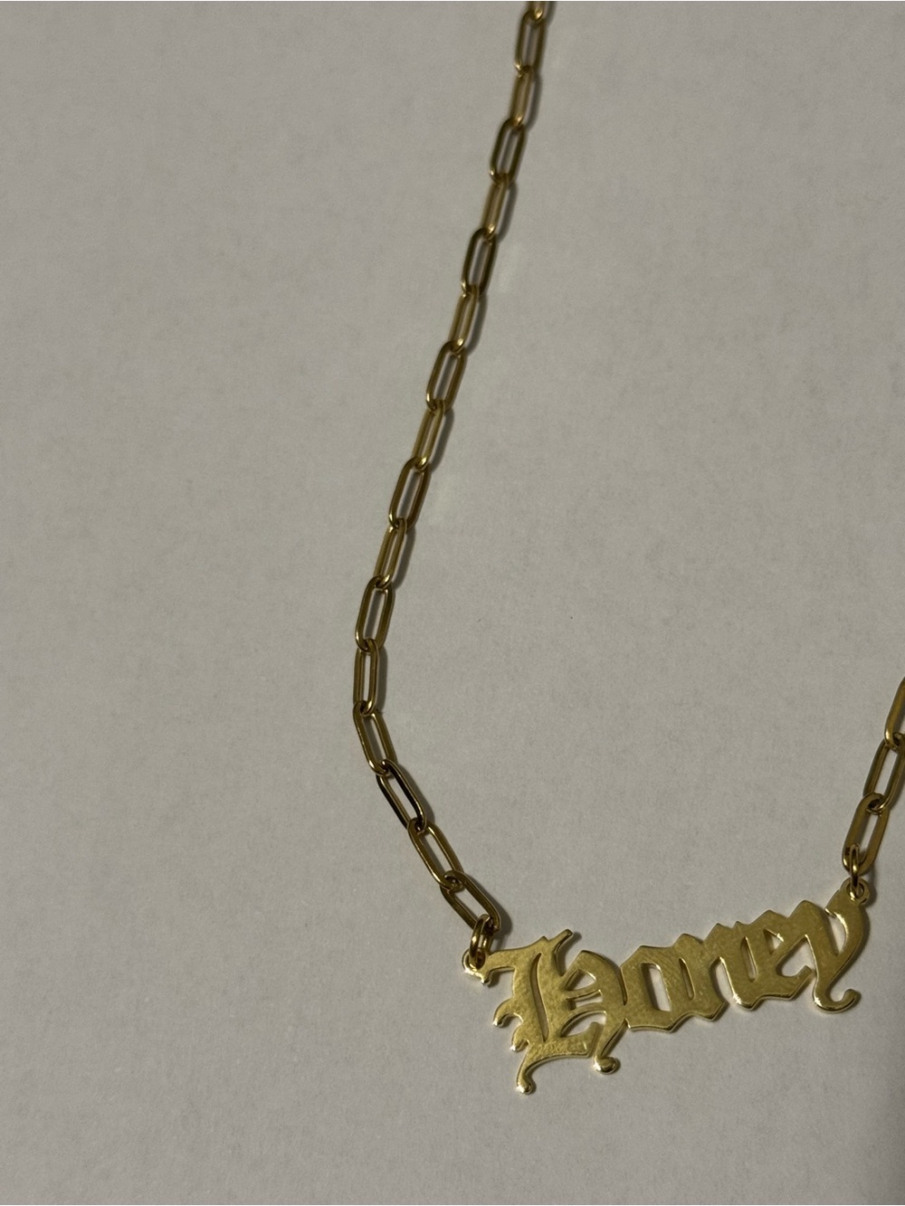 18k Gold Old English 'Honey' Nameplate Necklace with Paperclip Chain - Picture 3 of 6